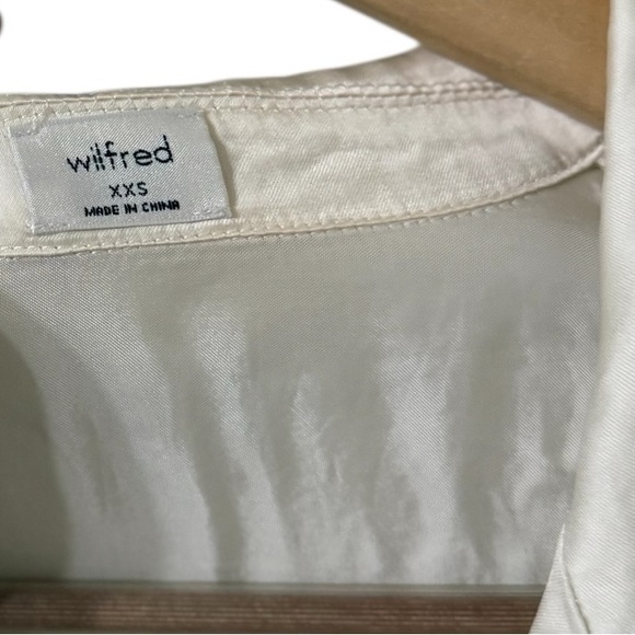 ARITZIA Wilfred Satin Button Up Tie Front Long Sleeve Top Blouse - Picture 5 of 6